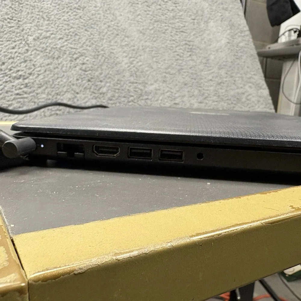 HP Laptop Notebook Computer 15.6 inch Ryzen 3 AMD Radeon 15-DB0066WM Tested Work